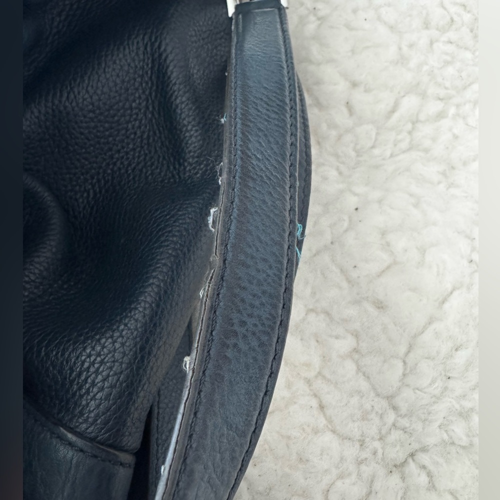 Michael Kors Soft Navy Blue Leather Crossbody/Shoulder Bag with Wallet - Picture 3 of 16